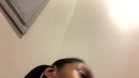 sluttyduchess1 online show from May 4, 4:19 am