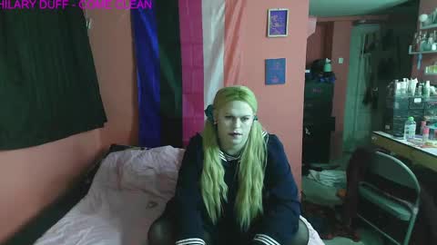 Tori Smith online show from February 20, 5:12 am