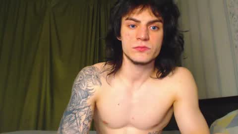 Gus online show from November 22, 6:06 pm