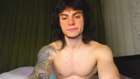 Gus online show from December 3, 3:56 pm