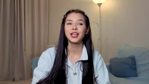 Lily online show from October 5, 1:41 pm