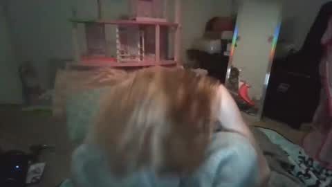 Snapshot of sm0keprincesspeach chatting on December 14, 10:24 am sm0keprincesspeach online show from December 14, 10:24 am