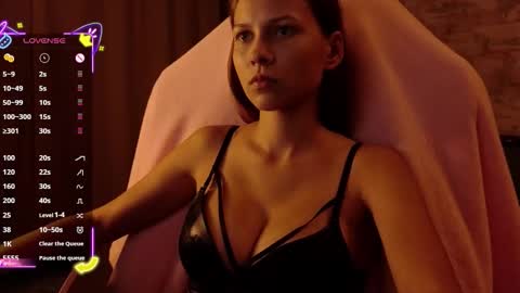 Emma online show from September 28, 6:17 pm