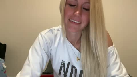 smexxii93 online show from July 18, 10:45 pm