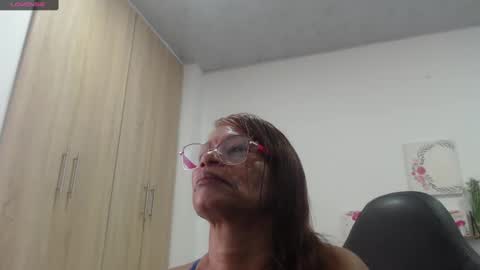 Smileth online show from November 6, 12:30 pm