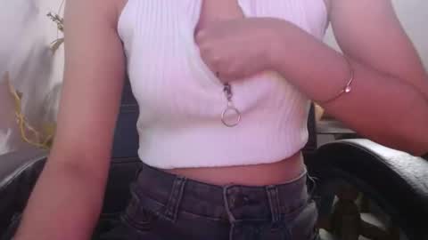 smili_doll online show from December 1, 8:51 pm