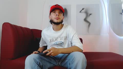 777 online show from March 8, 10:36 pm