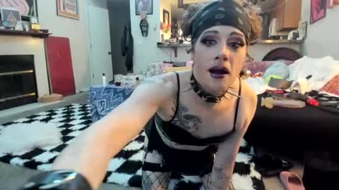 xxxSmokedOut princess online show from July 4, 1:15 pm