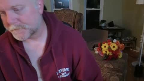 Snapshot of smokymountanman chatting on October 22, 2:59 am smokymountanman online show from October 22, 2:59 am