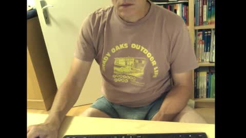 sneaxfreund online show from September 17, 9:29 pm