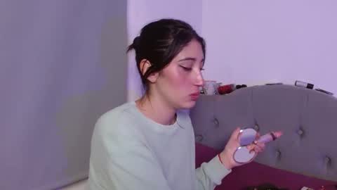 IG     OF red moonn online show from September 19, 5:00 am