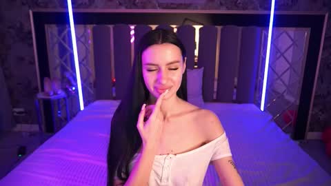 snow_whiteeex online show from March 10, 6:51 am