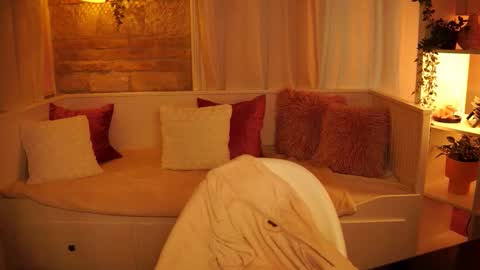 Hanna online show from February 7, 11:45 am