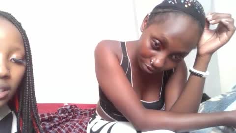 snowfox254 online show from December 1, 7:12 pm