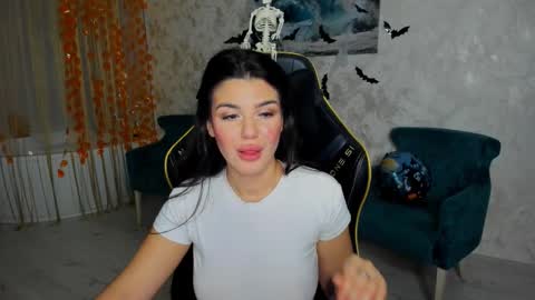 snowingwinter online show from October 29, 9:15 pm