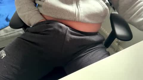 snowman40uk15 online show from December 5, 9:30 am