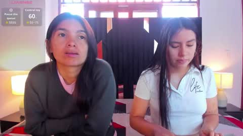 soffy and mia online show from November 10, 12:08 pm