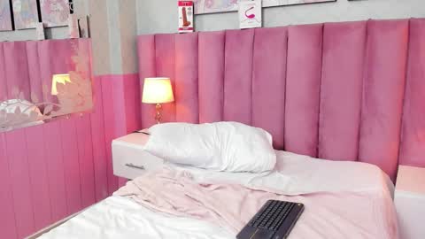       online show from September 17, 8:45 pm