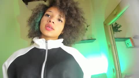 S O F I A  online show from April 6, 9:27 pm