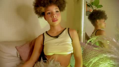 S O F I A  online show from March 24, 5:52 pm