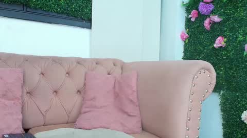 Sofi  online show from March 10, 7:29 pm