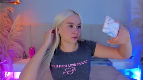 SOFIA PAMELA online show from September 19, 7:28 pm