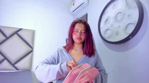 Sofa online show from February 1, 1:30 pm