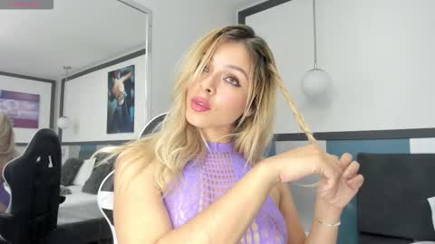 Sofia online show from October 25, 8:53 pm