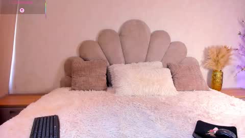 SOFI  online show from March 25, 7:09 pm