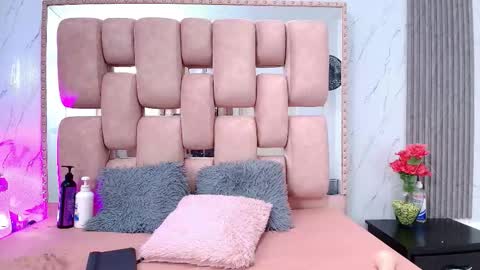 Sofia Sommers online show from October 31, 8:31 pm