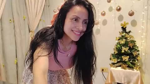 Sofi Bella online show from December 3, 8:09 pm