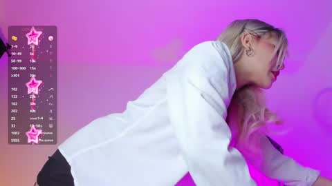 Snapshot of sofii_uwu_ chatting on February 26, 4:49 pm Sofii  online show from February 26, 4:49 pm