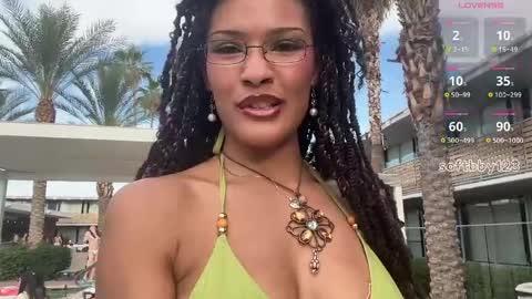 Chloe Kiwi online show from April 22, 12:51 am