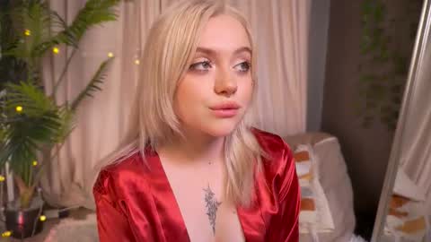 Cassie online show from February 6, 2:42 pm