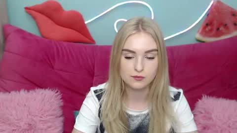 sofysoft online show from November 19, 6:24 am