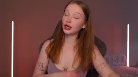 Jennifer Jenny Jen online show from June 1, 9:21 am