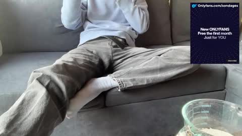 Sondages online show from February 4, 1:04 pm