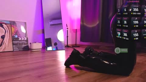 Sonia online show from February 4, 7:11 pm