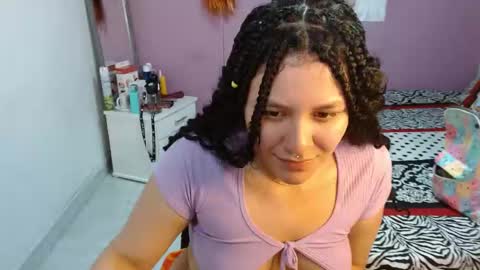 Snapshot of soniafuckboobs chatting on January 7, 4:27 pm soniafuckboobs online show from January 7, 4:27 pm