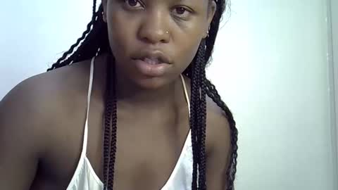 sonnia02 online show from October 17, 11:47 am