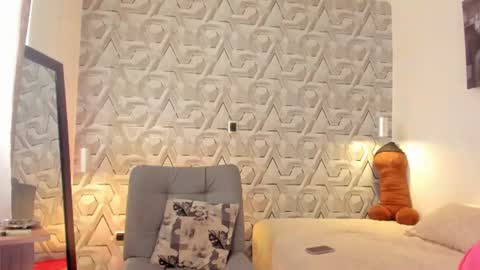 sophie online show from July 14, 6:46 pm