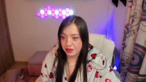 sophia_grants online show from April 4, 5:36 am