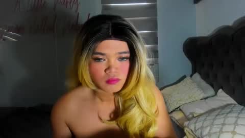 sophie_cutie03 online show from December 14, 4:30 am