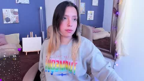 Snapshot of sophie_demoiselle chatting on October 24, 3:35 pm                       online show from October 24, 3:35 pm