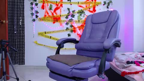Snapshot of sophie_north chatting on October 17, 10:03 pm Sophie online show from October 17, 10:03 pm