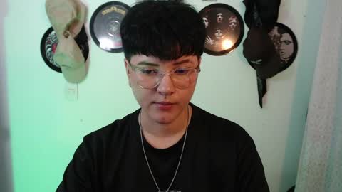 sophie_ross1 online show from April 8, 1:19 am