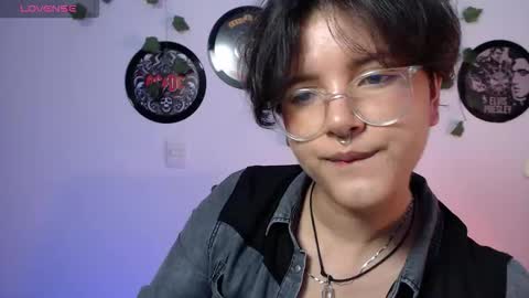 sophie_ross1 online show from October 21, 1:33 am