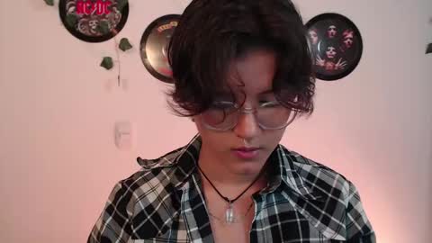 sophie_ross1 online show from September 19, 3:10 am