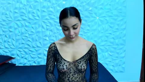 sophie_willow online show from April 15, 8:20 pm