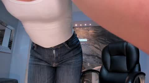 Sophie online show from April 11, 6:40 am